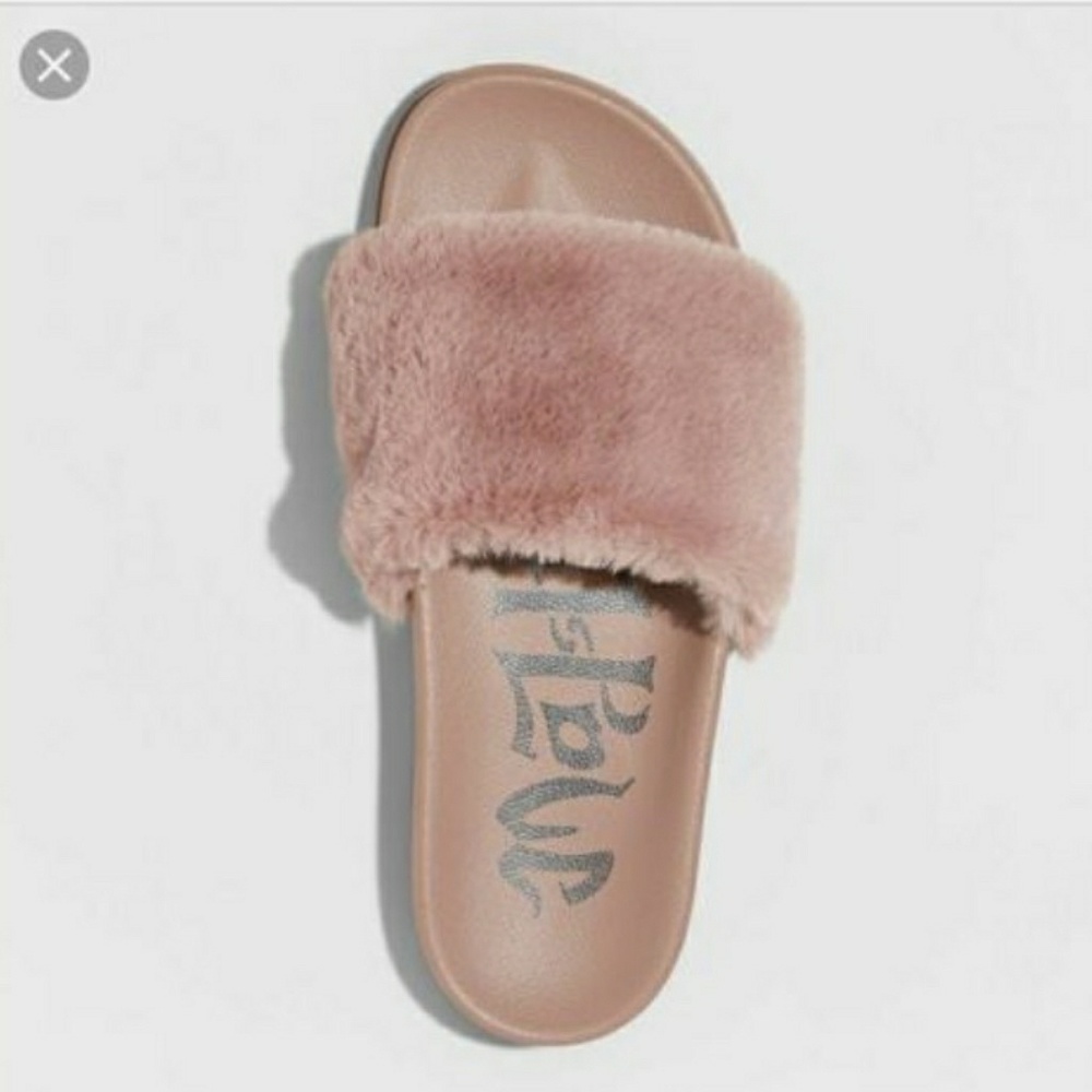 Mad Love Woman Winter Sandals Pink Faux Fur Sz: 9